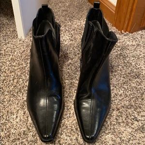 Donald J Pliner Black pointed toe booties